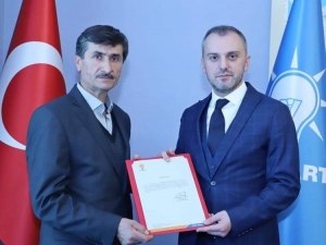 Pazarlar Ak Parti’de Başkan Fahri Karataş