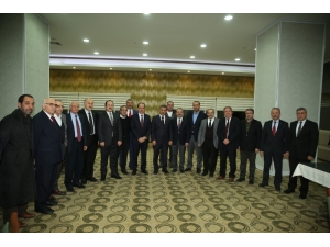 Bayburt Üniversitesi Kalkındırma Vakfı Olağanüstü Toplandı