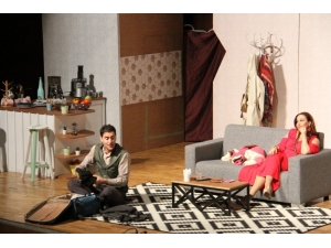 ‘Bavul’ Diyarbakır’da Sahnelendi