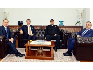 Beşiktaş Başkanı Fikret Orman’dan Yalova Valisine Ziyaret