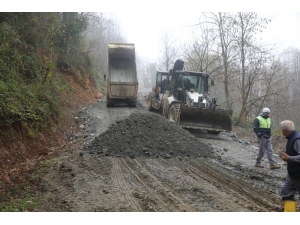 Sapanca Belediye Ekipleri Stabilize Yol Çalışmasına Devam Ediyor