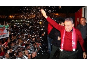 Chp’nin Antalya Adayı Böcek’e Coşkulu Karşılama