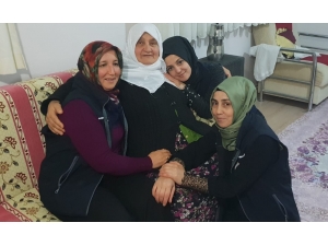 Alo Evlat Ekipleri Binnaz Anneyi Yalnız Bırakmadı