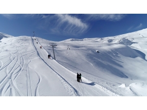 Daka Desteğiyle Hakkari Kayağın Merkezi Olma Yolunda