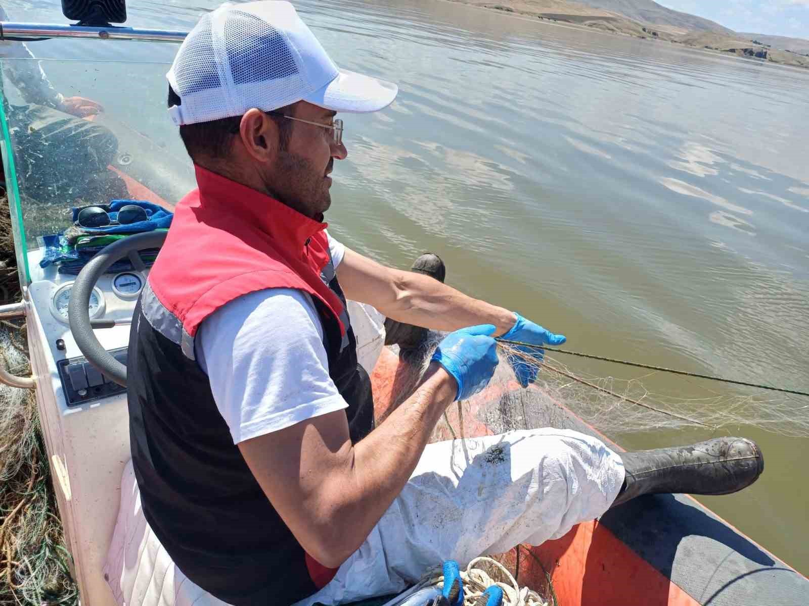 corum-da-3-bin-100-metre-hayalet-ag-ele-gecirildi
