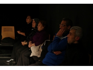 ‘’Okuma Tiyatrosu’’ Engelli Seyircilerle Buluştu