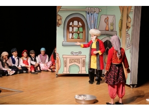 ‘Nasreddin Hoca’ Akyazı Sgm’de Sahnelendi