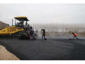 Yeni Açılan Yollara Sıcak Atıldı