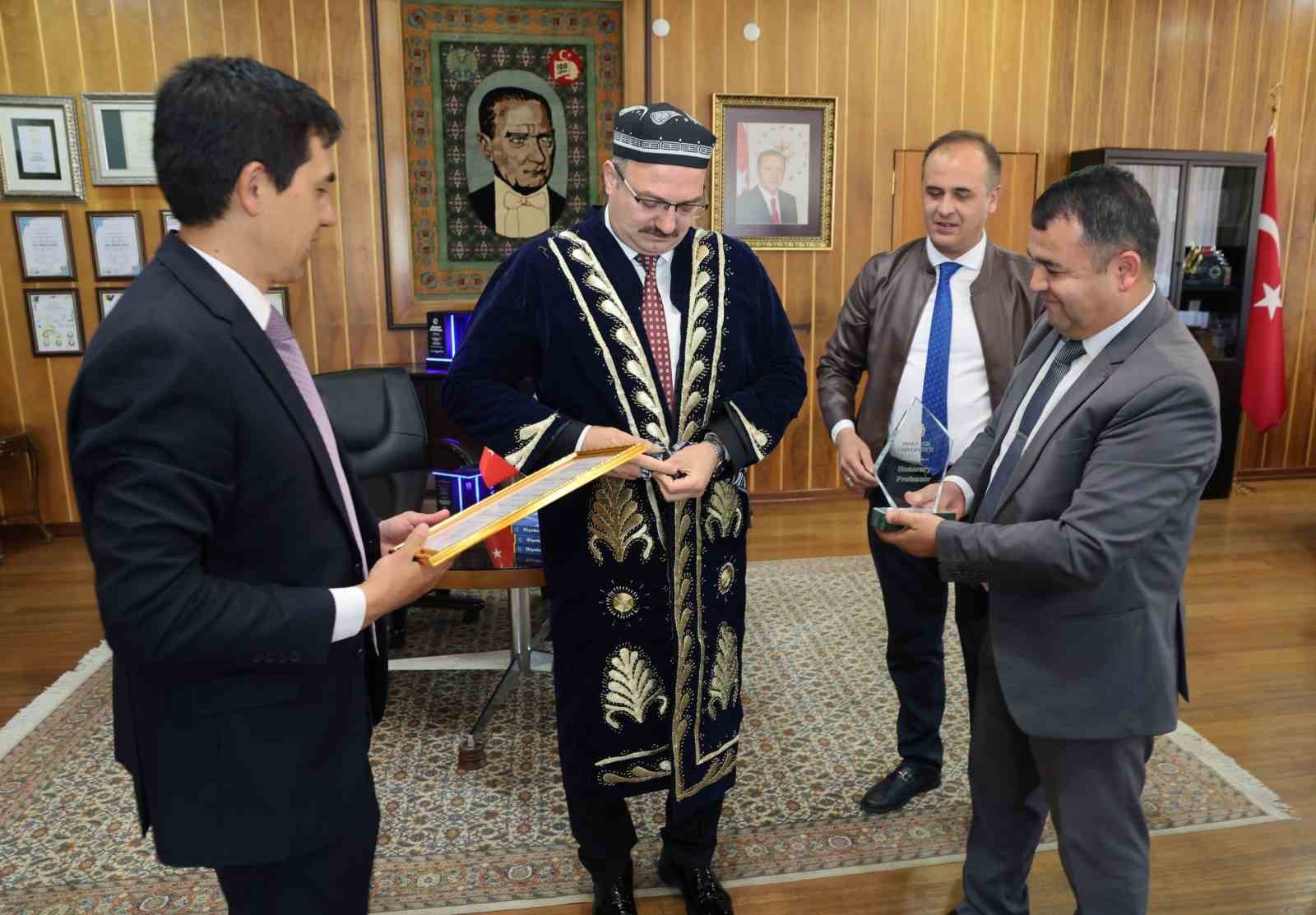 ataturk-universitesi-kardes-cografyalardaki-universiteler-icin-tecrubesini-paylasiyor