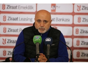 Hikmet Karaman: “Oyuncularımdan Memnunum”