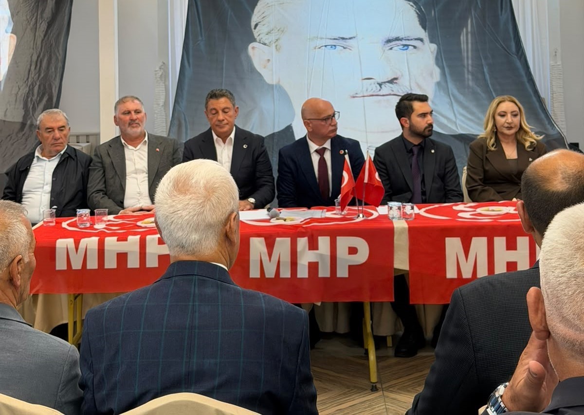 mhp-sarikamis-ilce-kongresi-nde-tarik-bilgin-guven-tazeledi