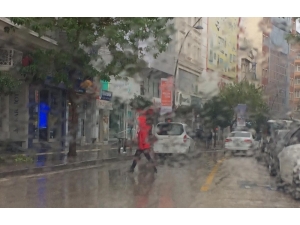 Meteoroloji, 5 İlde Yağışların Devam Edeceğini Bildirdi