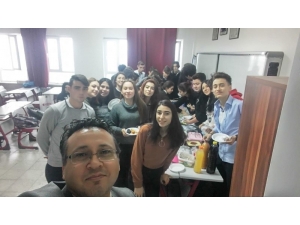 Burhaniye Atatürk Mtal’de Sağlıklı Yerli Malı Kutlaması