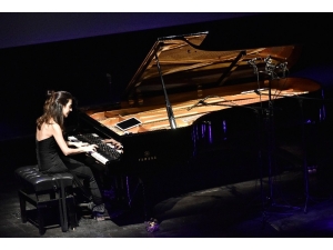 Ayşe Deniz Gökçin’den Nefes Kesen Piyano Performansı