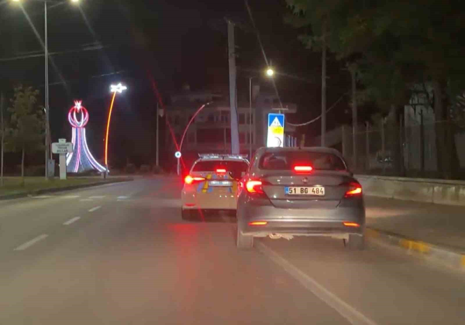 alkollu-surucu-ile-polisin-nefes-kesen-kovalamacasi-kamerada