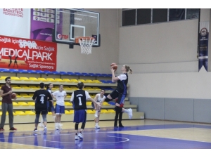 Basketbolda Elazığ’ın Kızları Süper Lig İstiyor