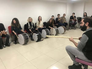 Pozitif Yaşam Ve Ritim Atölyesinde Eğitimler Devam Ediyor