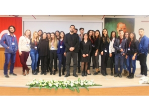 İzmir Kavram Myo Öğrencilerine Uyuşturucu İle Mücadele Konferansı