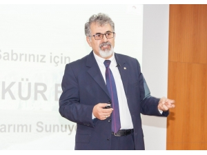 Hakkari’de ‘Beyaz Çöl Antarktika Kıtasındaki İzlenim Ve Çalışmalarım’ Konferansı