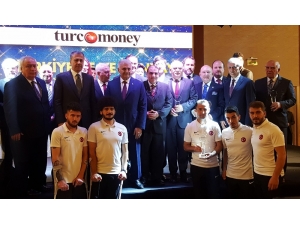 Tbmm Başkanı Yıldırım’a “Yılın Devlet Adamı” Ödülü