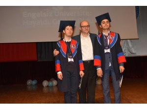 Engelli Öğrencilerin Kep Sevinci