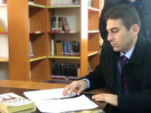 Hakkari’de “Bir Kitap Bir İnsan” Kampanyası