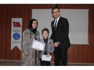 Geleceğin Velilerinden Anne Ve Babalarını Anlamlı Sertifika