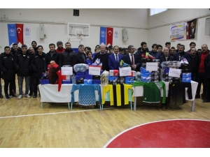 Amatör Spor Kulüplerine Malzeme Desteği Devam Ediyor