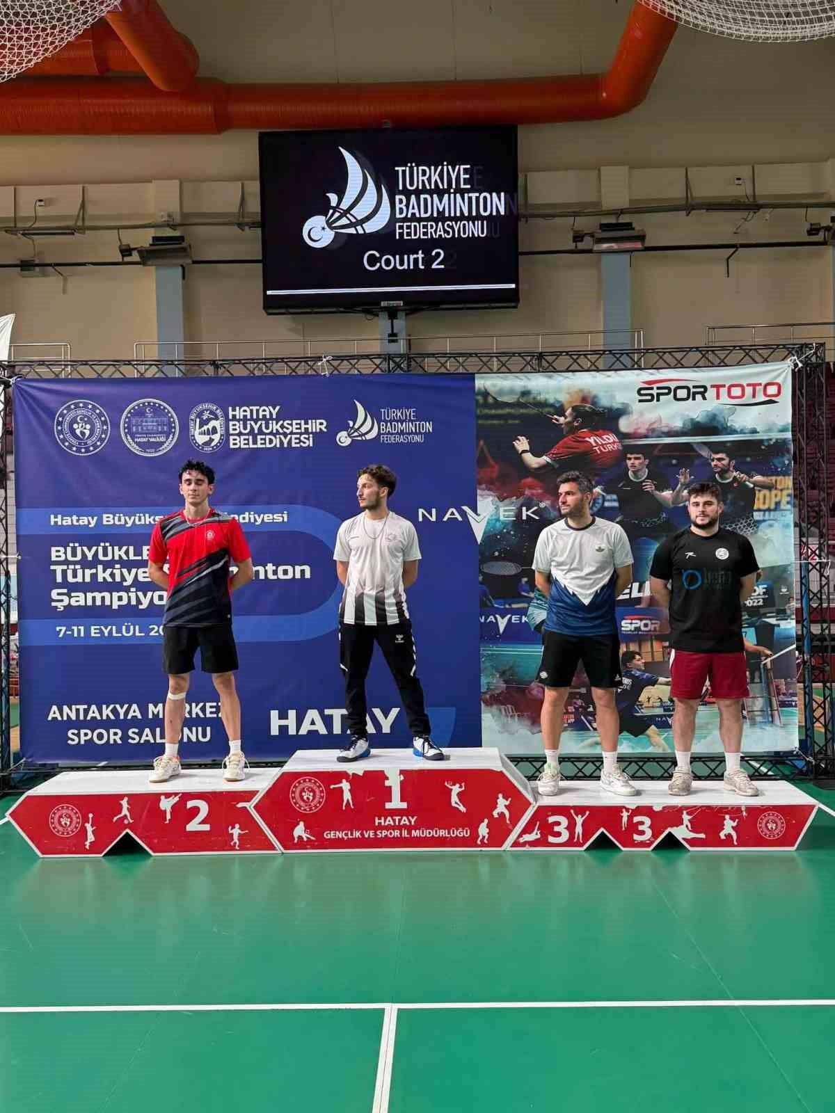 kayserili-badmintonculardan-buyuk-basari