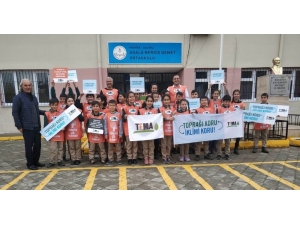 Ortaokul Öğrencileri Tema Gönüllüsü Oldu