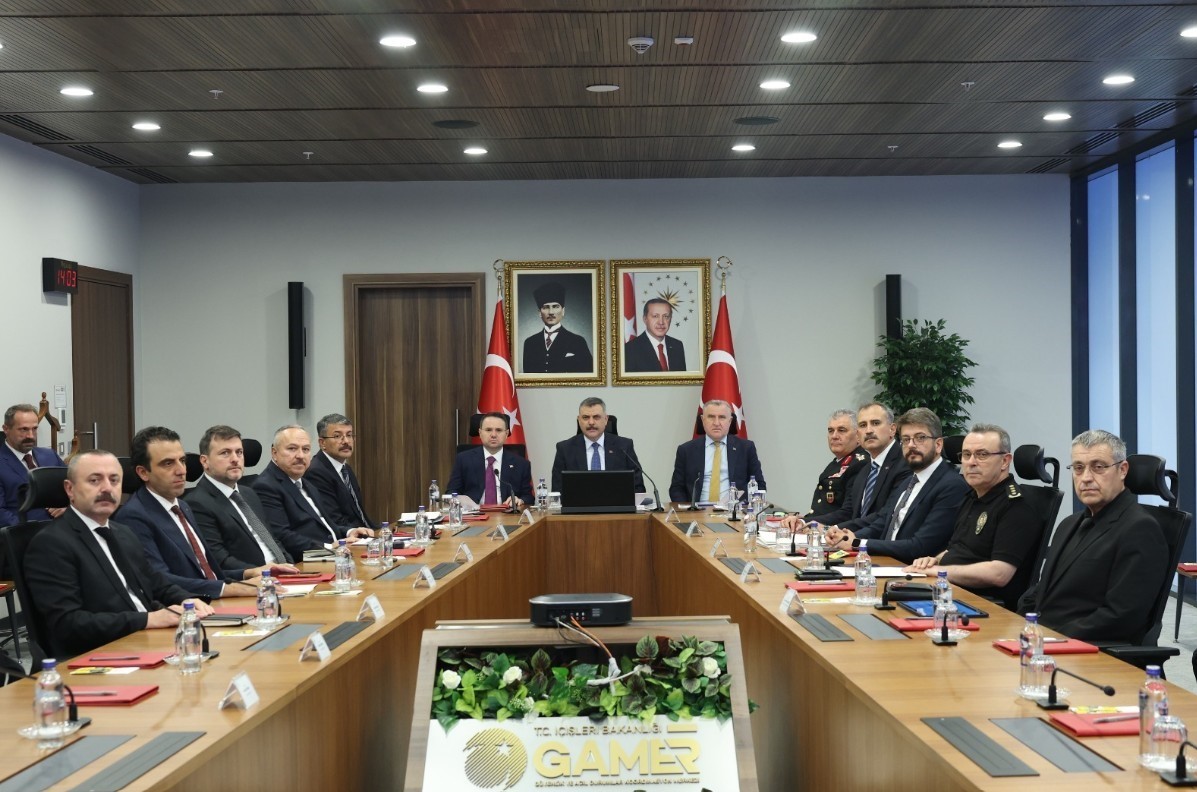 uc-bakan-spor-guvenligi-degerlendirme-toplantisinda-bir-araya-geldi
