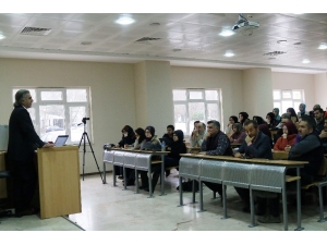 Saü’de ‘Psikotarih Yöntemi Ve Tarihi Kahramanlara Farklı Bir Bakış’ Konferan Düzenledi
