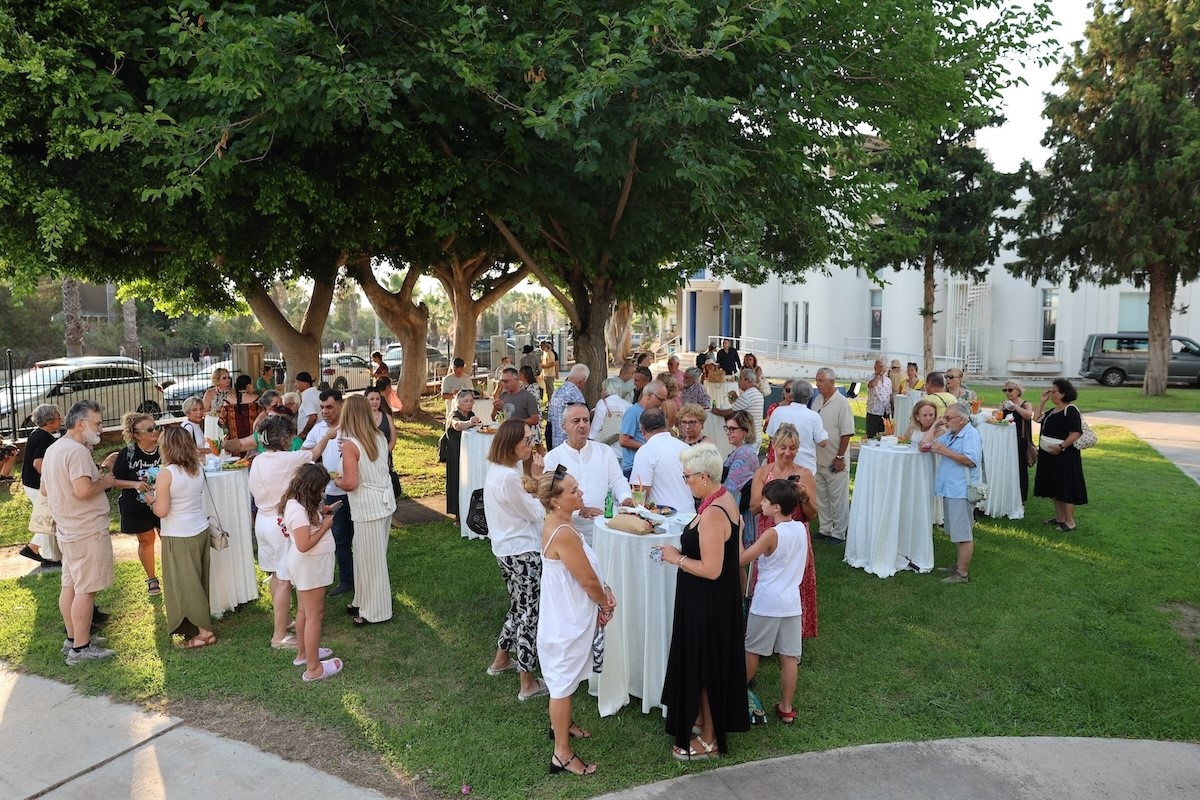 yalcin-gokcebag-in-omrum-sanatim-adli-sergisi-sanatseverlerle-bulustu
