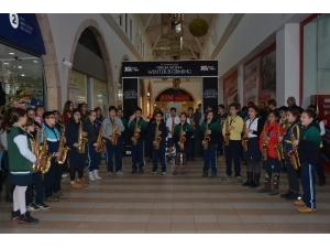 Başak Koleji Öğrencilerinden ‘Game Of Thrones’ Resim Sergisi