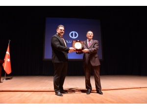 Kamu Başdenetçisi Şeref Malkoç, Anadolu Üniversitesi Öğrencileriyle Buluştu