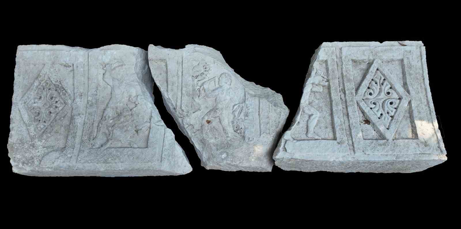 side-de-390-metrelik-anitsal-antik-cadde-gun-yuzune-cikti
