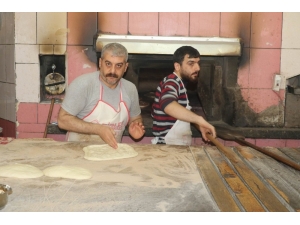 Yükselince Doları Bahane Ettiler, Düşünce Dolardan Bize Ne Dediler