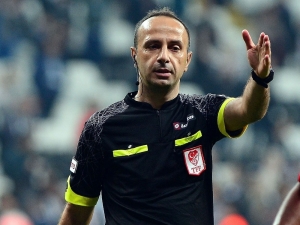 Kasımpaşa-beşiktaş Maçının Var’ı Barış Şimşek Oldu