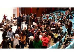 Öğrenciler Sınav Öncesi Stres Attı