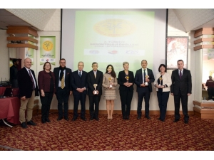 Türkiye Gerontoloji Ödülleri Törenine Dinar Ev Sahipliği Yaptı