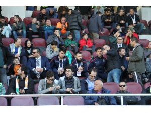 Spor Toto Süper Lig: Aytemiz Alanyaspor: 0 - Medipol Başakşehir: 1 (İlk Yarı)