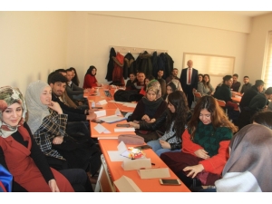 Hakkari’de Eğitimcilere Kişisel Gelişim Semineri