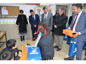 Medaş’ın ‘Kardeş Okul’ Projesi Sürüyor