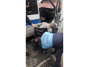 Zabıta Engelli Vatandaşın İmdadına Yetişti
