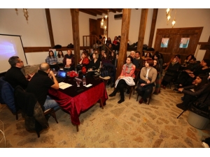 Nilüfer’de Çağdaş Sanat Konuşmaları Başladı