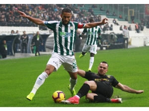 Spor Toto Süper Lig: Bursaspor: 1 - Evkur Yeni Malatyaspor: 0 (İlk Yarı)