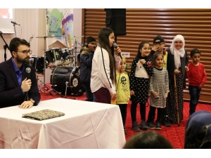 Çocuklardan Müzikal Gösteri