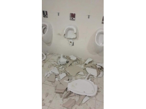 Çaykur Rizespor Taraftarları Medical Park Stadyumu’na Zarar Verdi