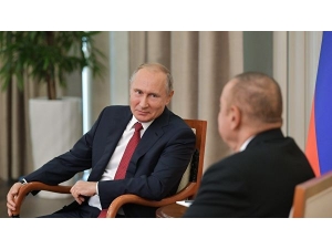 Putin, Aliyev’in Doğum Gününü Kutladı