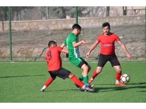 Mustafa Hür Öztürk Süper Amatör Küme’ye 1 Hafta Ara Verildi